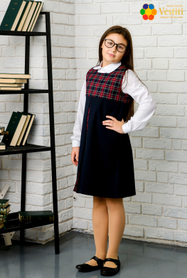 Sleeveless trapeze dress, checkered top