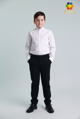 Белая рубашка с воротником стойка