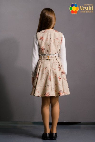 Комплект из трех частей (юбка, блуза с длинными рукавами, жилет)